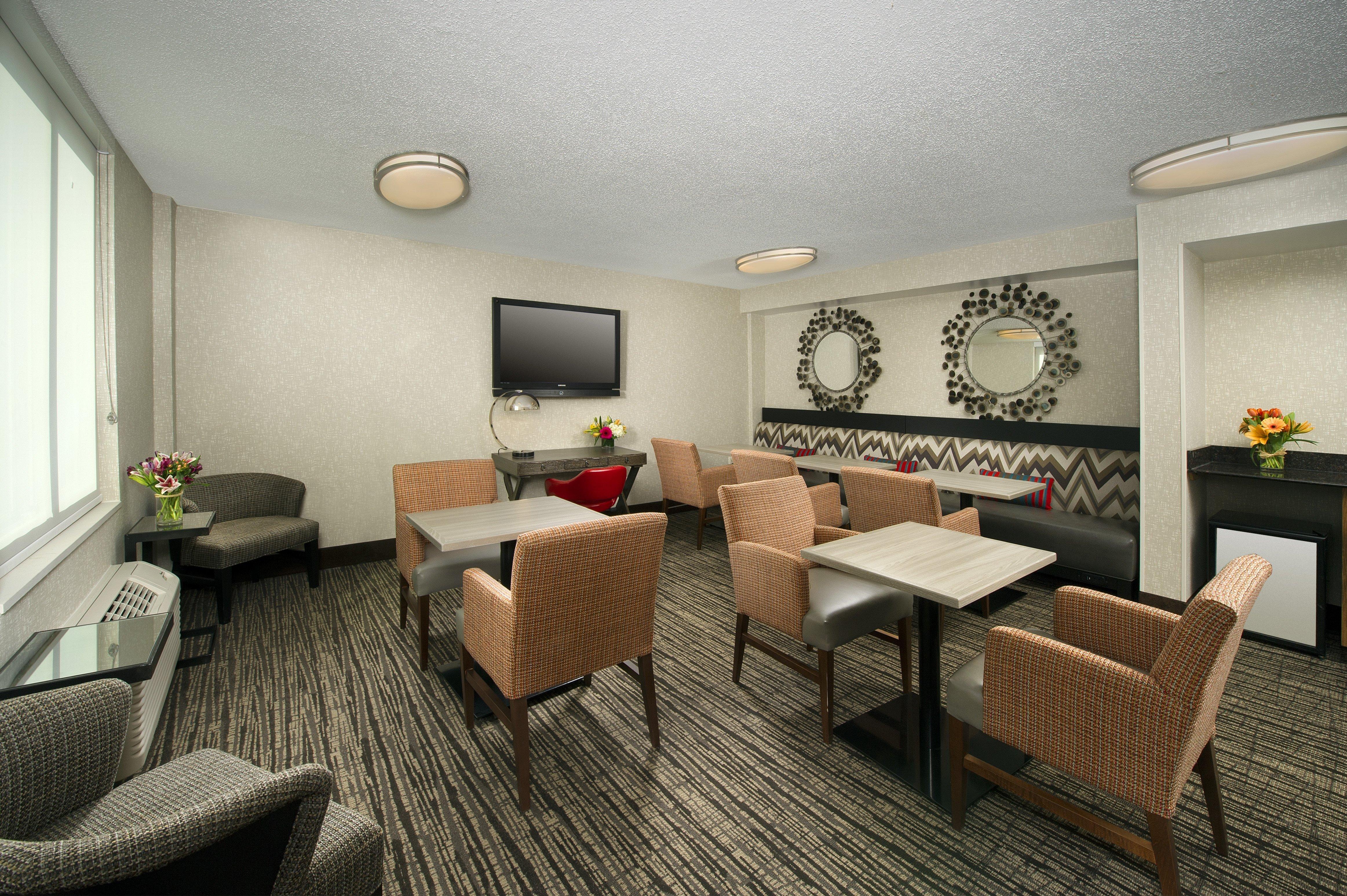 Holiday Inn Express Baltimore At The Stadiums By Ihg Exterior foto
