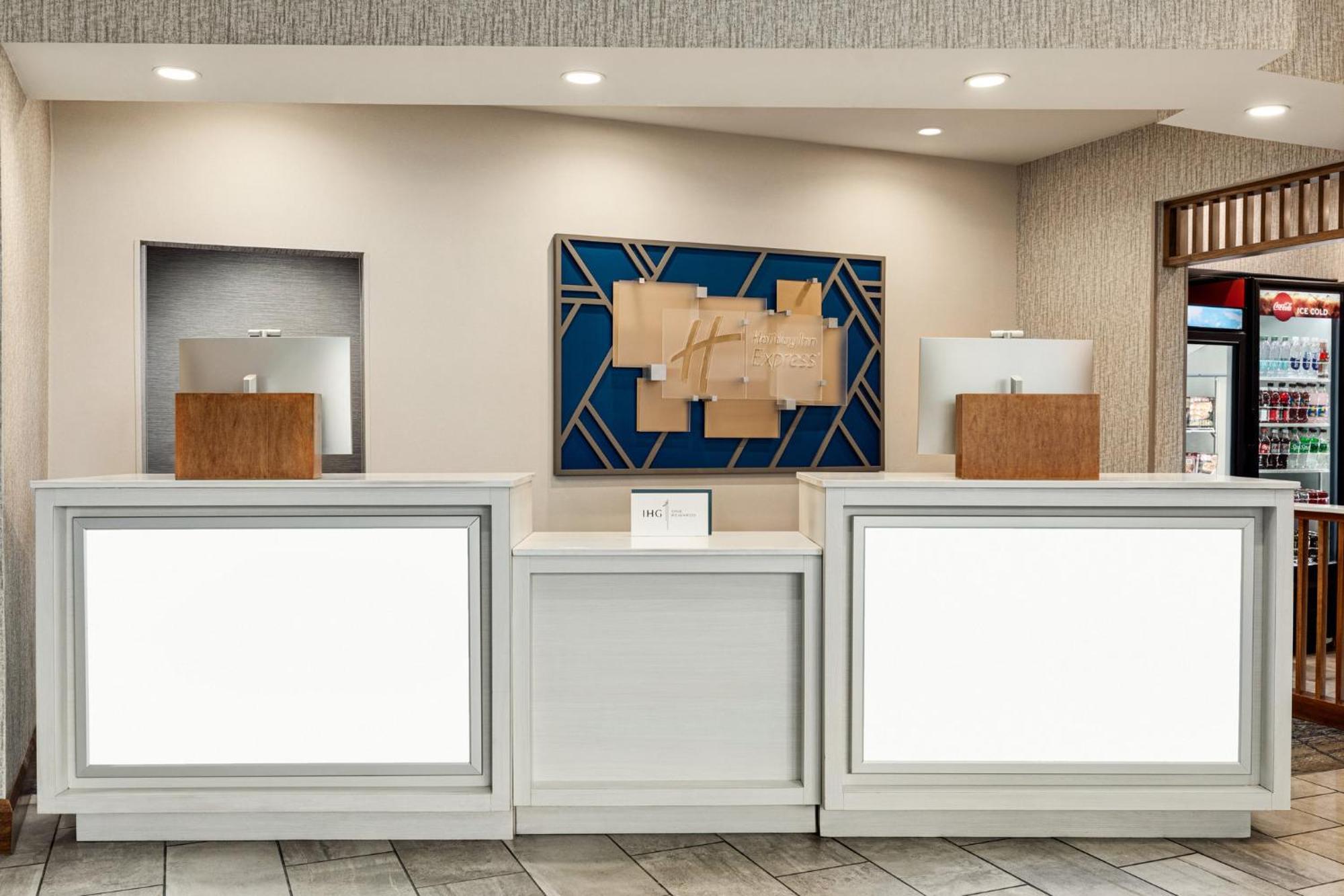 Holiday Inn Express Baltimore At The Stadiums By Ihg Exterior foto